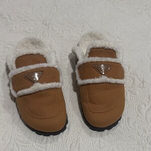 Pr*** Like Brown with White Trim Sherpa Mules